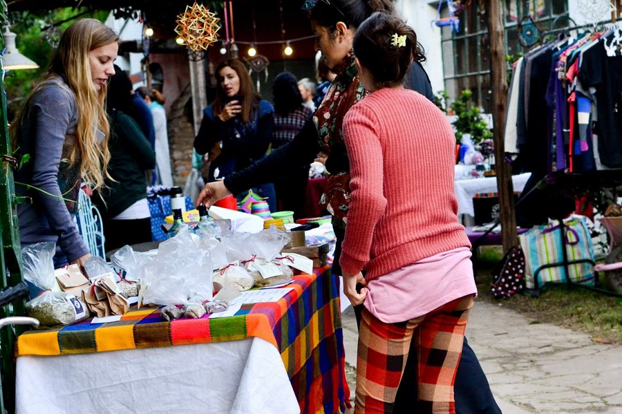 Ferias en la ciudad: un recurso frente al desempleo y un lugar de encuentro 